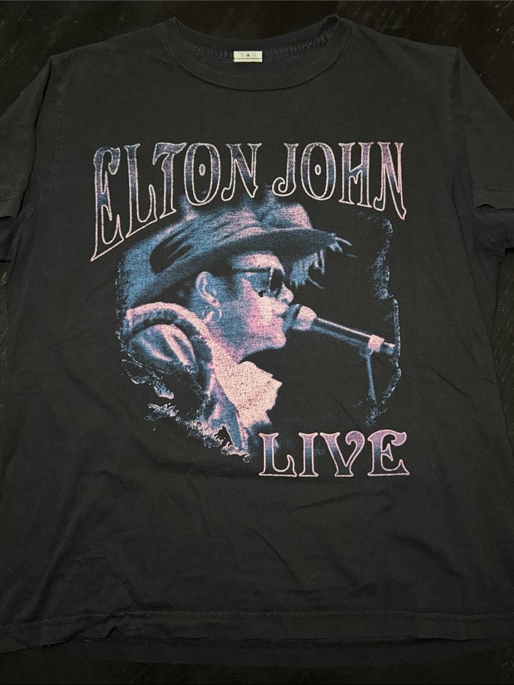 Y2K Elton John Live Graphic Tee - Black 2005 medium